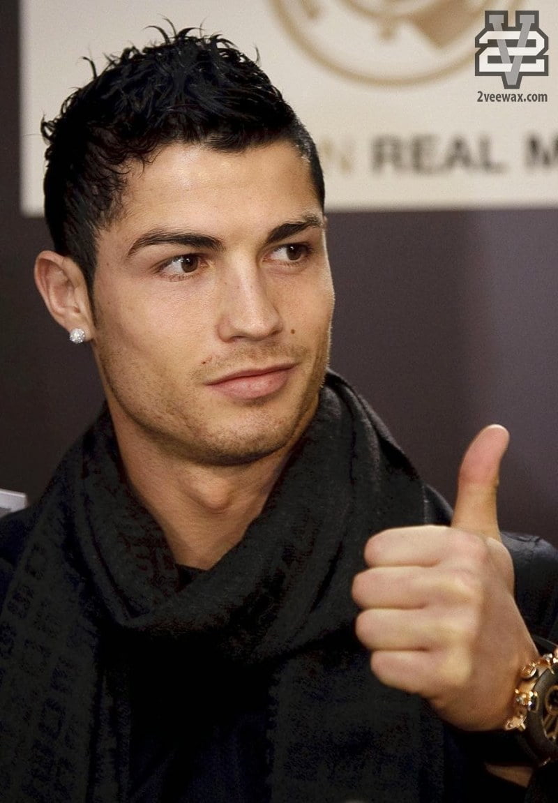 Cristiano Ronaldo CR7 kiểu tóc Spiky