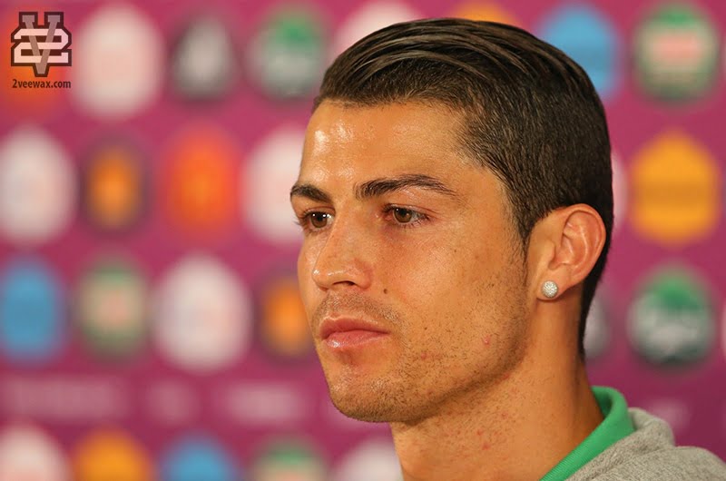kiểu tóc nam đẹp Cristiano Ronaldo CR7 Undercut