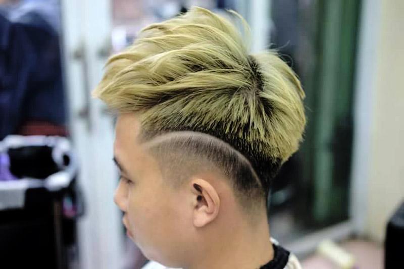 Mohican kiểu tóc đang làm điên đảo giới trẻ Việt hiện nay Nếu bạn đang  tìm kiếm một kiểu tóc để làm mới bản thân và cực kì đẹp thì đừng bỏ