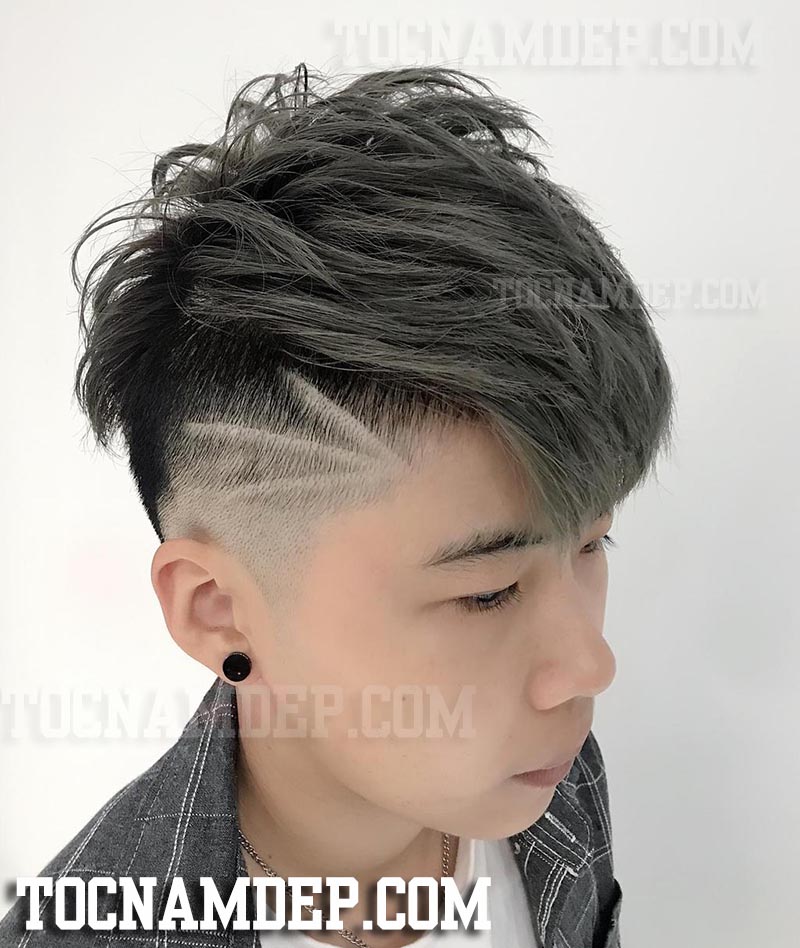 Kiểu tóc nam xoăn Hàn Quốc kẻ vạch cá tính