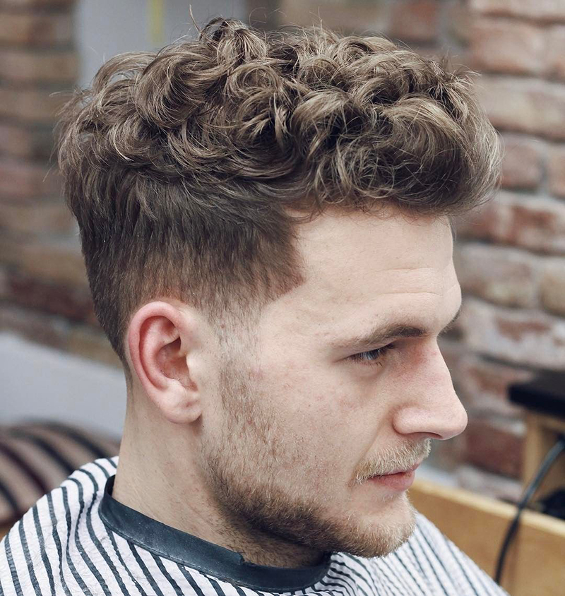 Uốn tóc nam ngắn đẹp Messy Curly Quiff