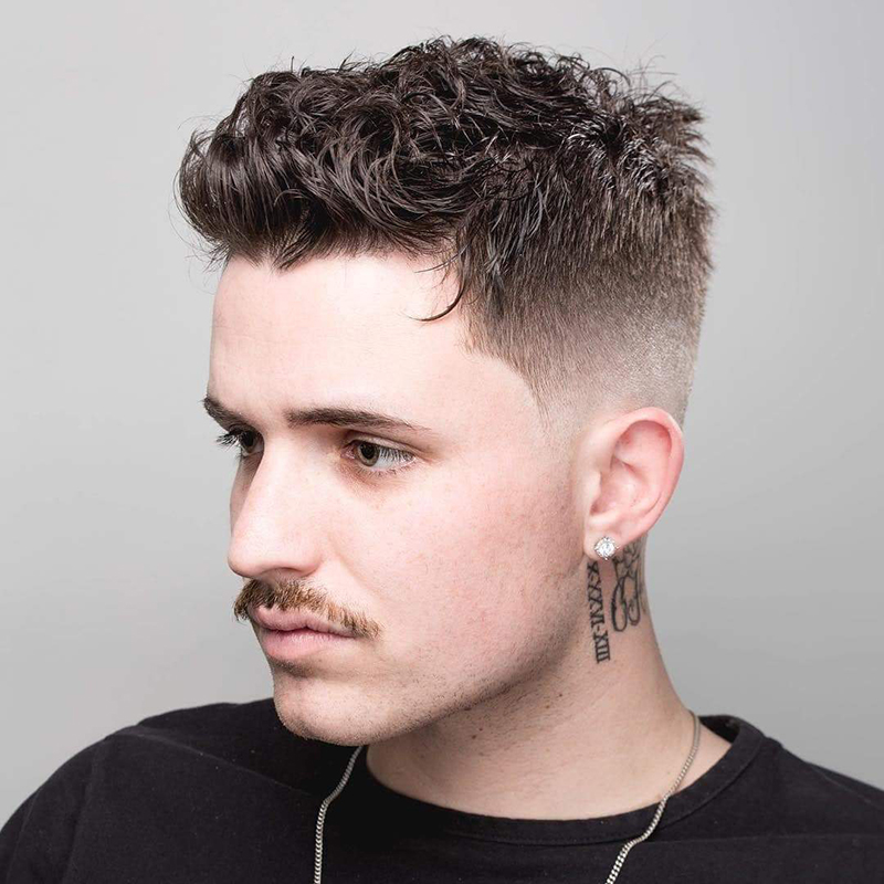 Uốn tóc nam ngắn đẹp Messy Quiff